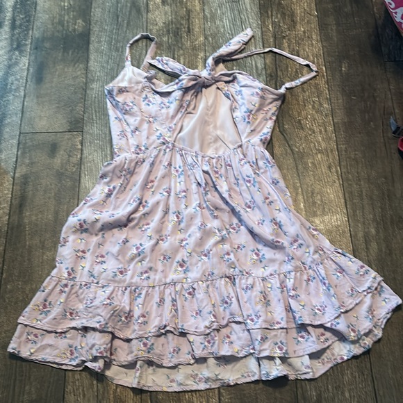 HOLLISTER FLORAL DRESS! - Picture 2 of 3